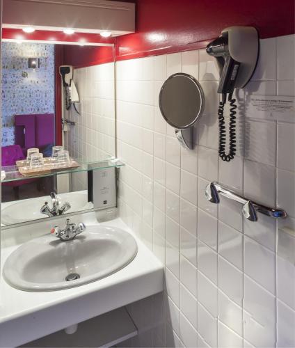 Gallery image of Au Relais du Porhoet in Guilliers
