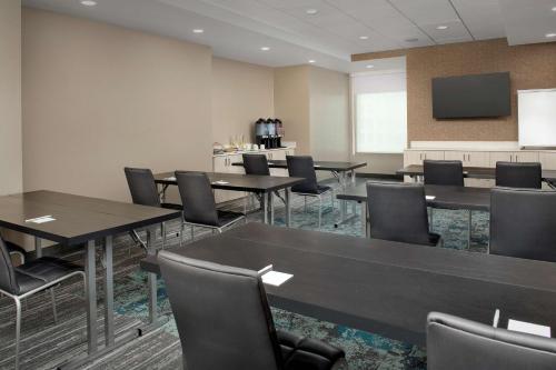 Home2 Suites By Hilton Miami Airport South Blue Lagoon photo 40