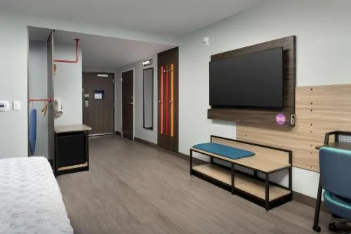 Home2 Suites By Hilton Miami Airport South Blue Lagoon photo 6