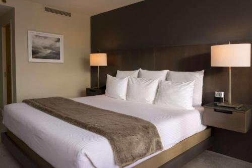 The Benson Portland, Curio Collection by Hilton Image