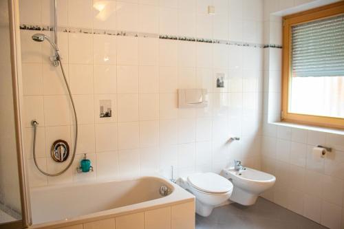 Ένα μπάνιο στο Appartement Thanei