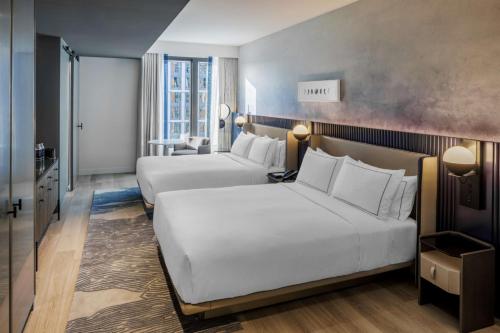 The Morrow Washington Dc, Curio Collection By Hilton Image