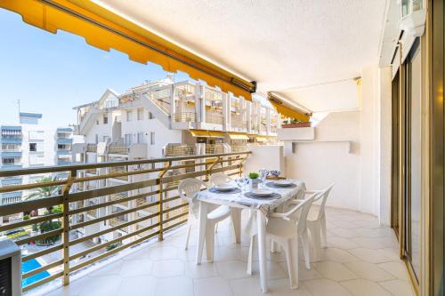 1ºLineaMar-2room-Novelty-Piscina-wifi-PortAventura7