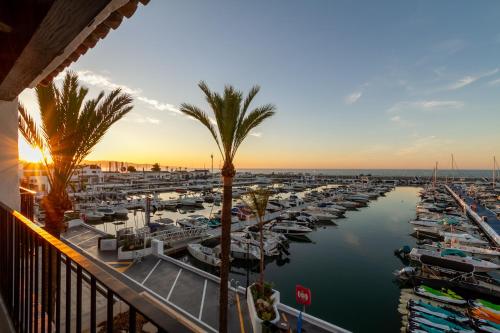 MARBELLA BANUS SUITES - Puerto Banús Marina Seafront Apartment - Premium 2BR - 2BA - Outdoor Balcony - Panoramic Marina & Mediterranean Views - Stunning Sunsets - Heart of Puerto Banús - Direct Beach Access - Steps from El Corte Ing Luxury Shopping