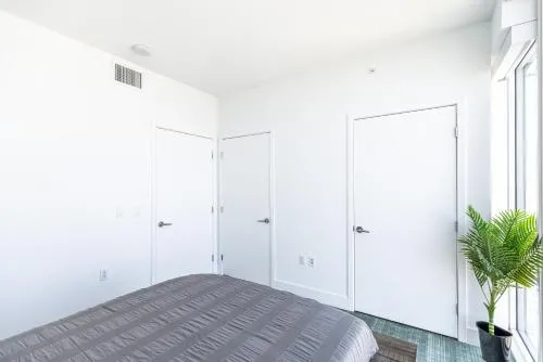 Top Floor High Rise 3 Bed DTLA Skyscraper Penthouse photo 28