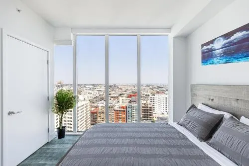 Top Floor High Rise 3 Bed DTLA Skyscraper Penthouse photo 27