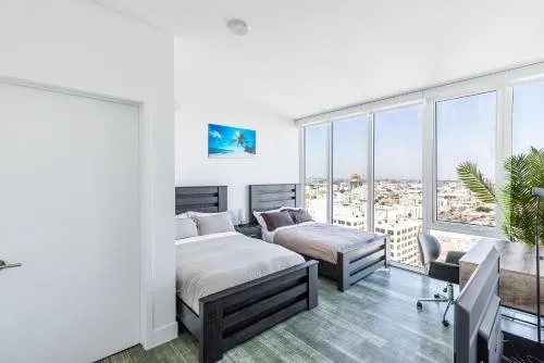 Top Floor High Rise 3 Bed DTLA Skyscraper Penthouse photo 31