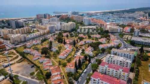 2 BDR Vilamoura Escape W Balcony by LovelyStay