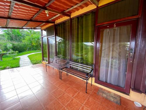Balkón nebo terasa v ubytování Arenal Garden Lodge