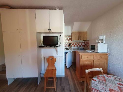 Η κουζίνα ή μικρή κουζίνα στο Studio 3 personnes, VARS LES CLAUX, Skis aux pieds