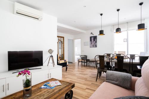 For You Rentals Precioso Apartamento TEMPORAL Preciados PRE105B