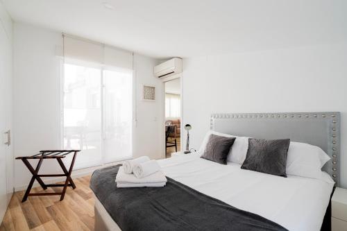 For You Rentals Precioso Apartamento TEMPORAL Preciados PRE105B