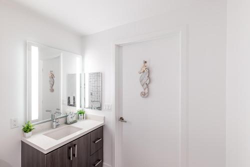 Top Floor 3 Bed 3 Bath Penthouse Living In Luxury photo 41