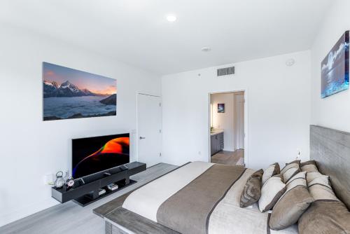 Top Floor 3 Bed 3 Bath Penthouse Living In Luxury photo 28