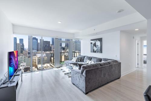Top Floor 3 Bed 3 Bath Penthouse Living In Luxury photo 15