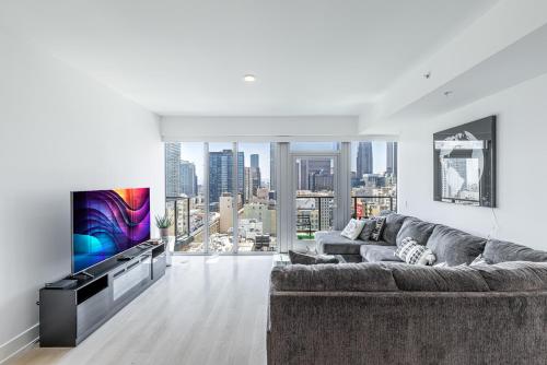 Top Floor 3 Bed 3 Bath Penthouse Living In Luxury photo 14