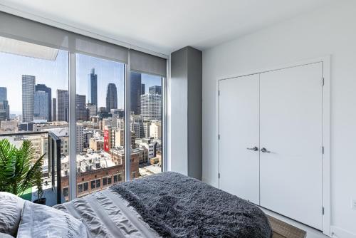 Top Floor 3 Bed 3 Bath Penthouse Living In Luxury photo 36