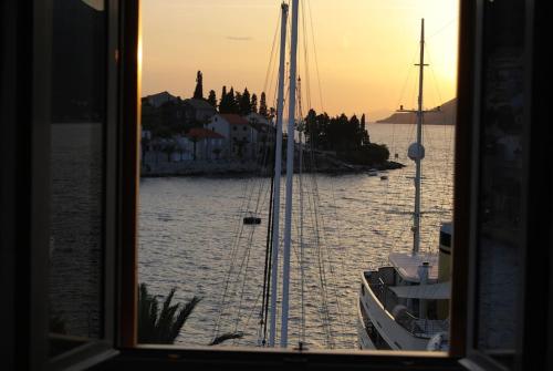 Afbeelding uit fotogalerij van Korčula Sunset apartman in Korčula