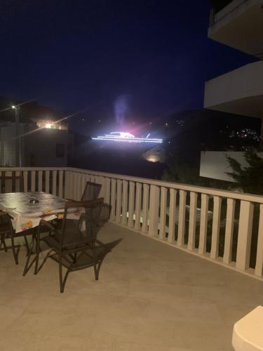 Balkoni atau teres di Aida Apartments and Rooms for couples and families FREE PARKING