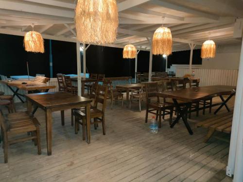 Restaurant ou autre lieu de restauration dans l'établissement Apelles Butik Otel