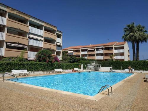 Le Dali, Plage à 5 min parking