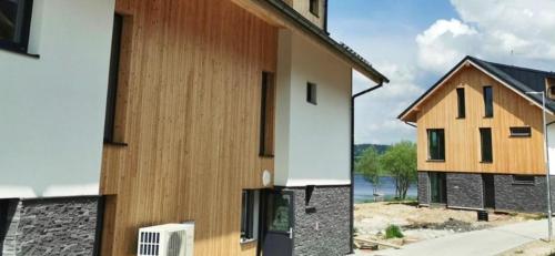 a house that is being remodeled at Apartmán Lipenka in Černá v Pošumaví