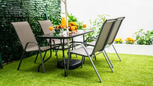 Lux Garden Apartment near Acropolis in the heart of Athens