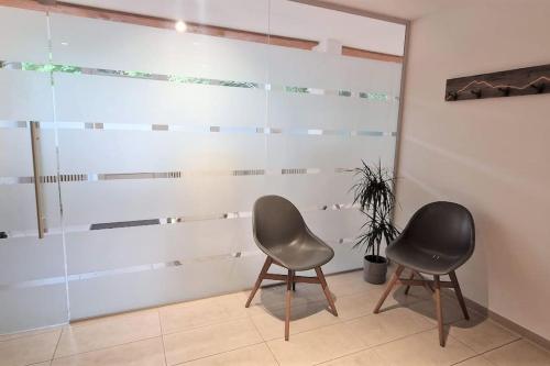 Ένα μπάνιο στο 2-Zimmer Wohnung, Pools, Sauna und Balkon