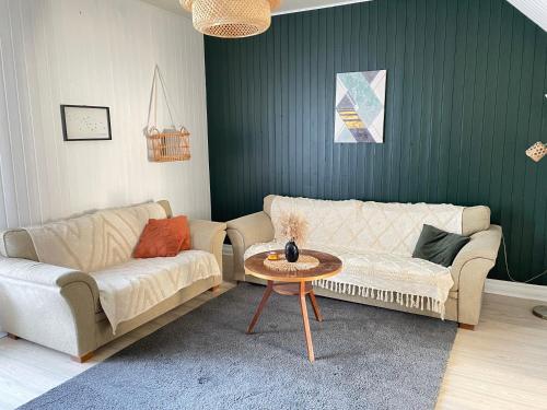 Χώρος καθιστικού στο 3 bedroom apartment near the city center