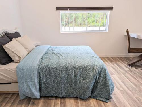 Postel nebo postele na pokoji v ubytování Off-grid retreat in the Algarve