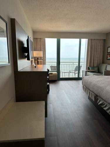 Ένα ή περισσότερα κρεβάτια σε δωμάτιο στο Hampton Inn Virginia Beach-Oceanfront South