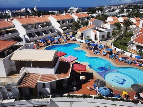 Apartamento Lucía Garden City con piscina climatizada