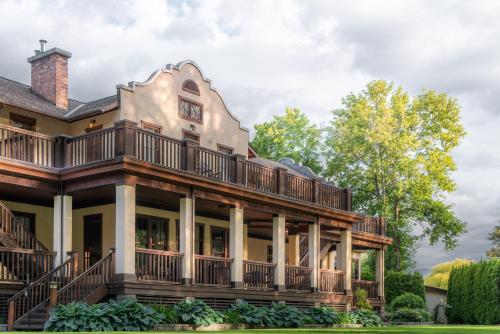 Naramata Inn