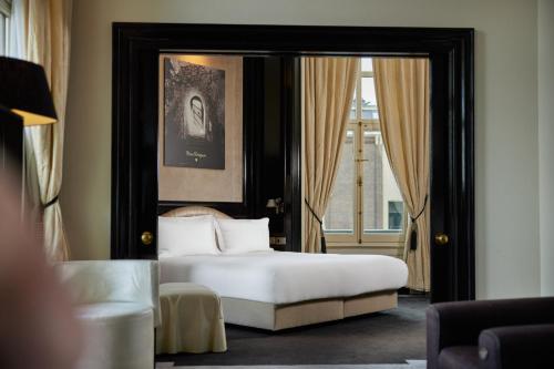 Postel nebo postele na pokoji v ubytování InterContinental Amstel Amsterdam by IHG