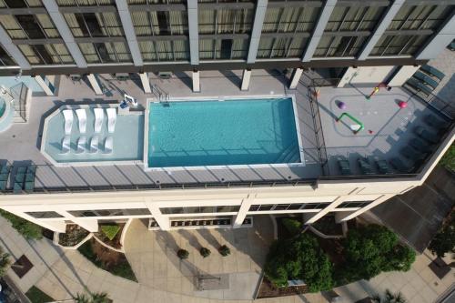 Πισίνα στο ή κοντά στο Renaissance Mobile Riverview Plaza Hotel