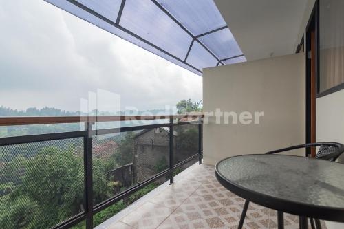 Μπαλκόνι ή βεράντα στο D'Valley View Lembang Mitra RedDoorz