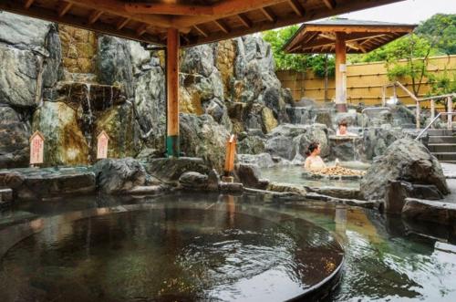 Vườn quanh Yubara Hot Springs - Entire Home, Relaxing River Access, Families Welcome