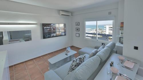La Mar de Venus - Luxury Views in Puerto Deportivo photo 6