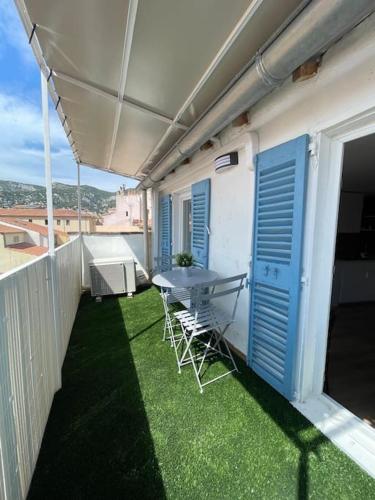 Studio Hyper centre avec balcon WIFI et climatisation