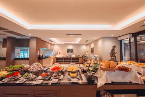 Mad på resortet eller i nærheden