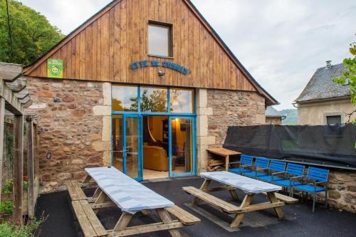 Grande maison conviviale à Saint-Côme-d'Olt avec jardin et cheminée