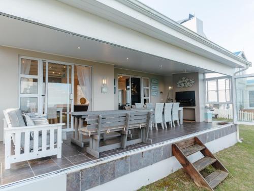Μια τηλεόραση ή/και κέντρο ψυχαγωγίας στο Pinnacle Point Lodge 21