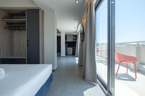 Sky-High Central Penthouse w. Stunning Views - 02