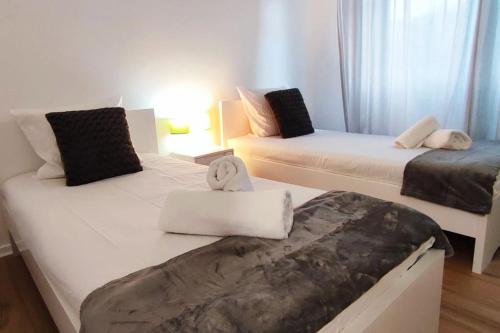 Ліжко або ліжка в номері Villa 15 pers - Jardin Arbore - Calme - Parking