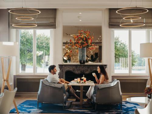 Posezení v ubytování The Ritz-Carlton Hotel de la Paix, Geneva