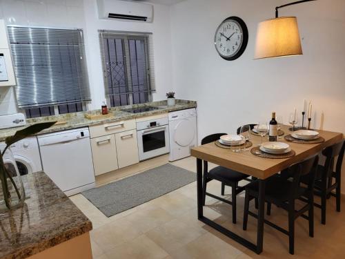 Cozy apartment next to Hard Rock Hotel photo 10