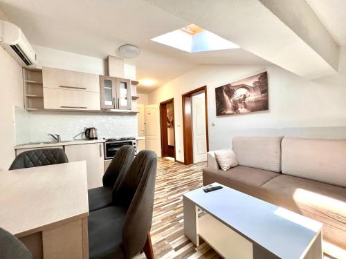 Η κουζίνα ή μικρή κουζίνα στο Hotel & Spa Villa Luxe