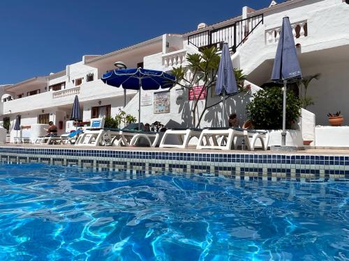 Piscina de la sau aproape de Coral Bay Port Royale