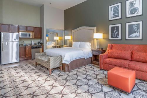 Hampton Inn and Suites New Orleans Convention Center Image