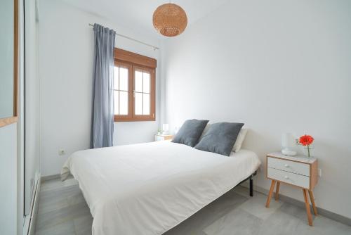 APARTAMENTO EN EL CENTRO, TRANQUILO Y LUMINOSO